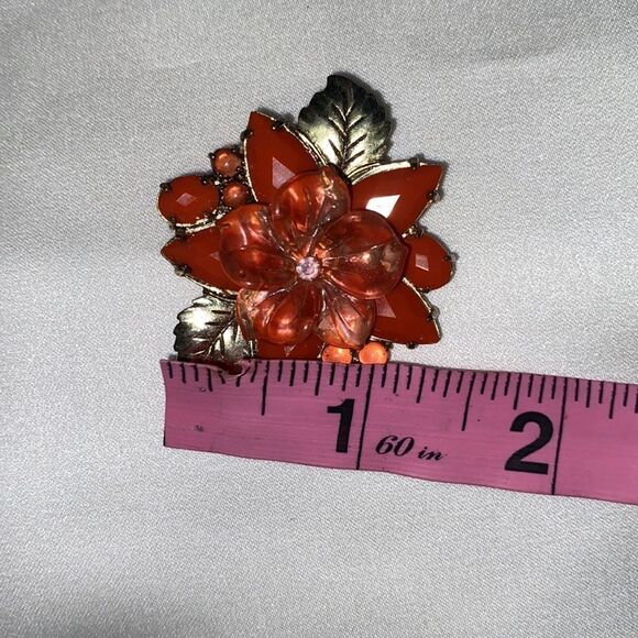 Vintage Laila Rowe Pink Lucite And Plastic Faceted Stones Flower Pin Brooch HTF - Picture 10 of 11